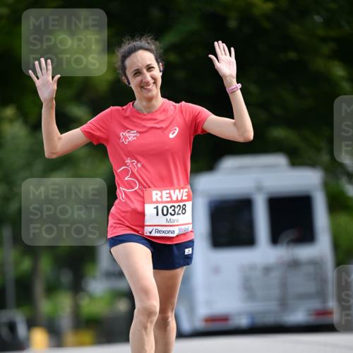 08.06.2024 - REWE Women's Run Dr. Thomas Lammeyer http://msf.ph/oto/6247397 09.06.2024 09:36:59 Laufen 3, 10328 meine-sportfotos.de