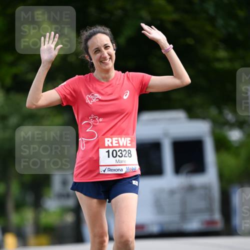 08.06.2024 - REWE Women's Run Dr. Thomas Lammeyer http://msf.ph/oto/6247399 09.06.2024 09:36:59 Laufen 10328 meine-sportfotos.de