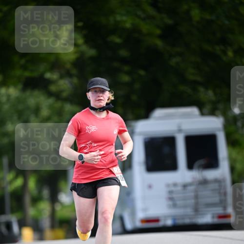 08.06.2024 - REWE Women's Run Dr. Thomas Lammeyer http://msf.ph/oto/6247416 09.06.2024 09:37:06 Laufen 06 meine-sportfotos.de