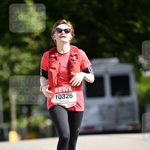 08.06.2024 - REWE Women's Run Dr. Thomas Lammeyer http://msf.ph/oto/6247512 09.06.2024 09:37:36 Laufen 10326 meine-sportfotos.de
