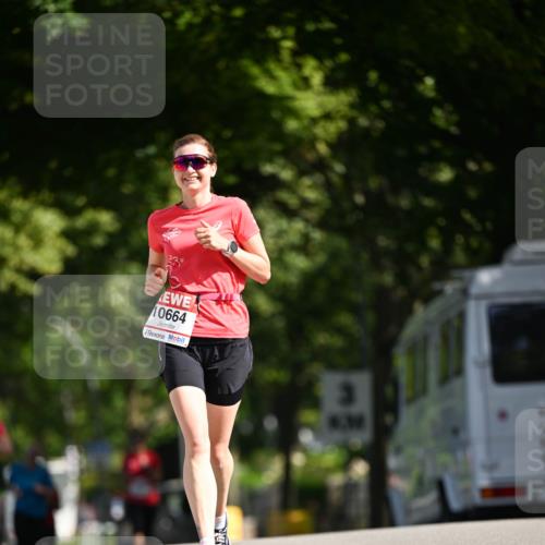 08.06.2024 - REWE Women's Run Dr. Thomas Lammeyer http://msf.ph/oto/6247551 09.06.2024 09:37:45 Laufen 10664 meine-sportfotos.de