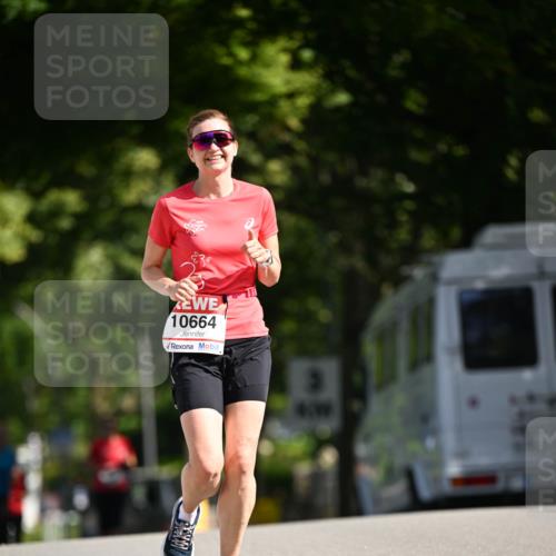 08.06.2024 - REWE Women's Run Dr. Thomas Lammeyer http://msf.ph/oto/6247555 09.06.2024 09:37:46 Laufen 10664 meine-sportfotos.de