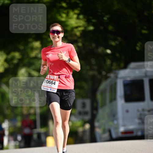 08.06.2024 - REWE Women's Run Dr. Thomas Lammeyer http://msf.ph/oto/6247556 09.06.2024 09:37:46 Laufen 10664 meine-sportfotos.de