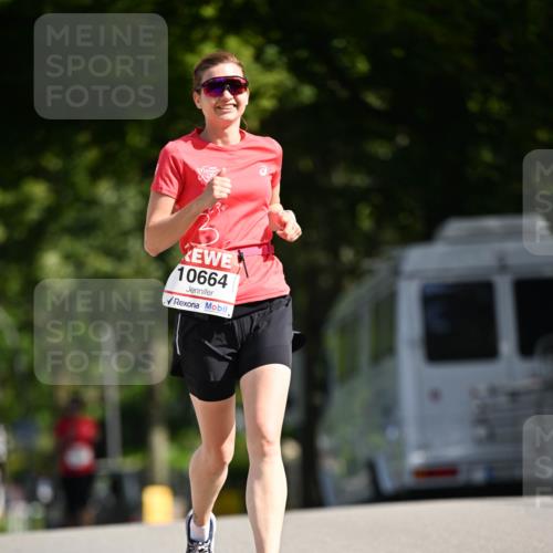 08.06.2024 - REWE Women's Run Dr. Thomas Lammeyer http://msf.ph/oto/6247559 09.06.2024 09:37:46 Laufen 10664 meine-sportfotos.de