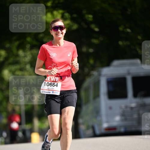 08.06.2024 - REWE Women's Run Dr. Thomas Lammeyer http://msf.ph/oto/6247560 09.06.2024 09:37:46 Laufen 10664 meine-sportfotos.de
