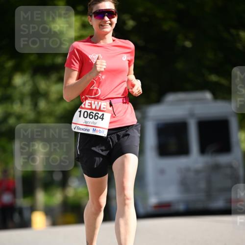 08.06.2024 - REWE Women's Run Dr. Thomas Lammeyer http://msf.ph/oto/6247564 09.06.2024 09:37:47 Laufen 10664 meine-sportfotos.de