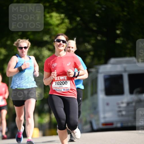 08.06.2024 - REWE Women's Run Dr. Thomas Lammeyer http://msf.ph/oto/6247592 09.06.2024 09:37:56 Laufen 10200 meine-sportfotos.de