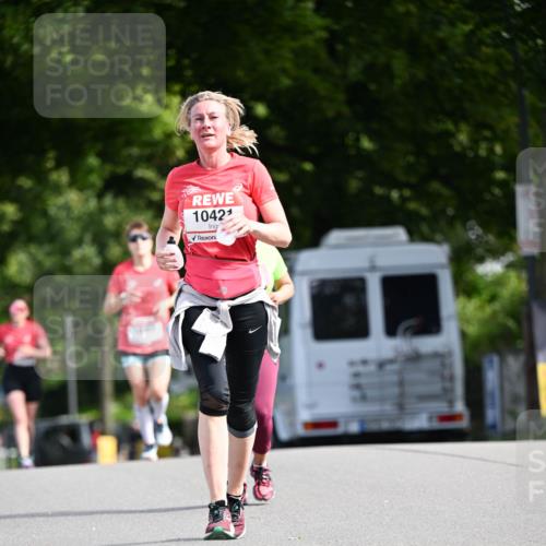 08.06.2024 - REWE Women's Run Dr. Thomas Lammeyer http://msf.ph/oto/6247849 09.06.2024 09:38:58 Laufen 10421 meine-sportfotos.de