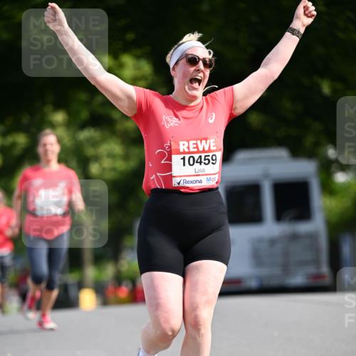 08.06.2024 - REWE Women's Run Dr. Thomas Lammeyer http://msf.ph/oto/6247943 09.06.2024 09:39:17 Laufen 10459 meine-sportfotos.de