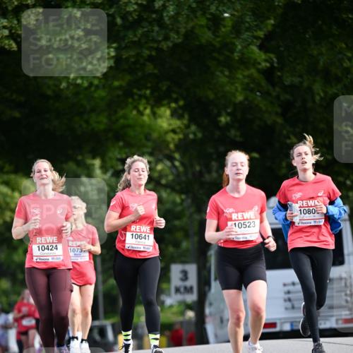 08.06.2024 - REWE Women's Run Dr. Thomas Lammeyer http://msf.ph/oto/6248015 09.06.2024 09:39:30 Laufen 10424, 1073, 10641, 3, 10523, 1080 meine-sportfotos.de