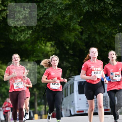 08.06.2024 - REWE Women's Run Dr. Thomas Lammeyer http://msf.ph/oto/6248021 09.06.2024 09:39:31 Laufen 10424, 10641, 10523, 800 meine-sportfotos.de