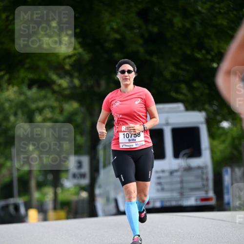 08.06.2024 - REWE Women's Run Dr. Thomas Lammeyer http://msf.ph/oto/6248177 09.06.2024 09:40:10 Laufen 10758 meine-sportfotos.de