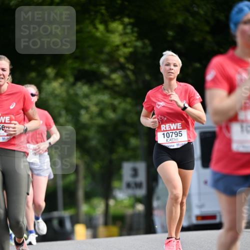 08.06.2024 - REWE Women's Run Dr. Thomas Lammeyer http://msf.ph/oto/6248218 09.06.2024 09:40:26 Laufen 56, 8, 38, 10795 meine-sportfotos.de