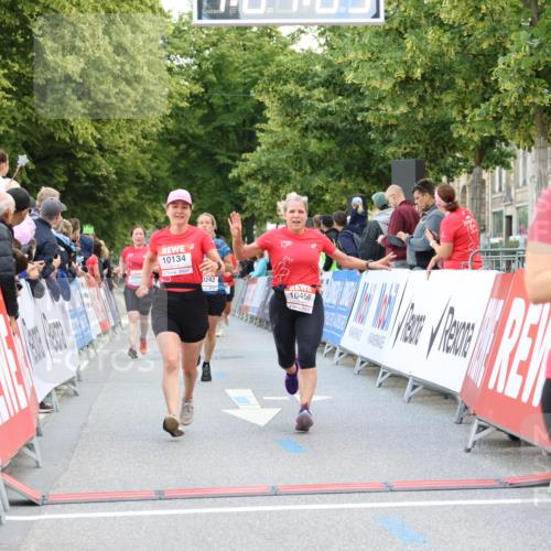 08.06.2024 - REWE Women's Run Strokosch-Dieckow http://msf.ph/oto/6248264 09.06.2024 10:01:34 Ziel 10096, 10134, 10242, 10456, 10531 meine-sportfotos.de