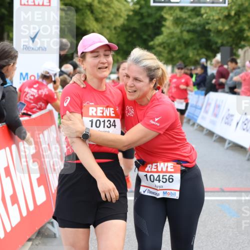 08.06.2024 - REWE Women's Run Strokosch-Dieckow http://msf.ph/oto/6248304 09.06.2024 10:01:40 Ziel 10096, 10134, 10179, 10205, 10222, 10242, 10456, 10642, 10786 meine-sportfotos.de