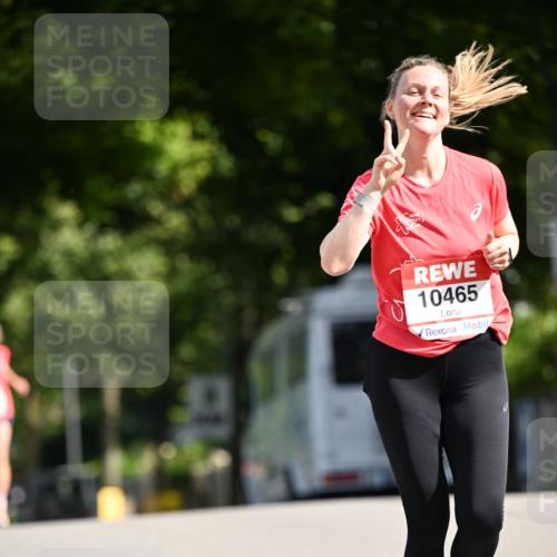 08.06.2024 - REWE Women's Run Dr. Thomas Lammeyer http://msf.ph/oto/6248314 09.06.2024 09:40:40 Laufen 10465 meine-sportfotos.de