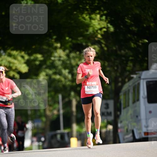 08.06.2024 - REWE Women's Run Dr. Thomas Lammeyer http://msf.ph/oto/6248331 09.06.2024 09:40:43 Laufen 1060, 10799 meine-sportfotos.de