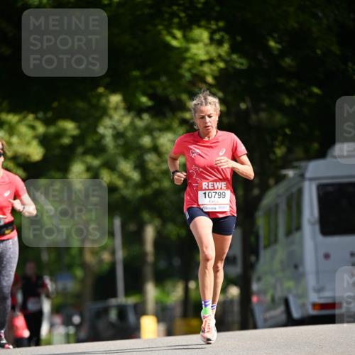 08.06.2024 - REWE Women's Run Dr. Thomas Lammeyer http://msf.ph/oto/6248336 09.06.2024 09:40:43 Laufen 10799 meine-sportfotos.de