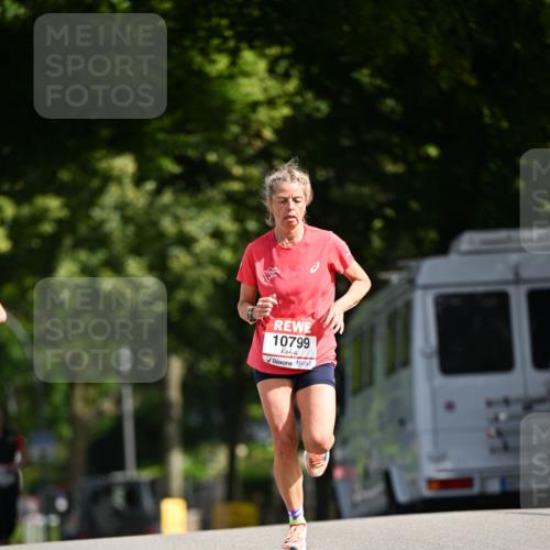 08.06.2024 - REWE Women's Run Dr. Thomas Lammeyer http://msf.ph/oto/6248339 09.06.2024 09:40:44 Laufen 10799 meine-sportfotos.de