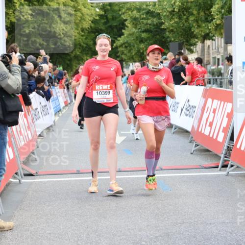 08.06.2024 - REWE Women's Run Strokosch-Dieckow http://msf.ph/oto/6248341 09.06.2024 10:01:54 Ziel 10132, 10399, 10481, 10732 meine-sportfotos.de