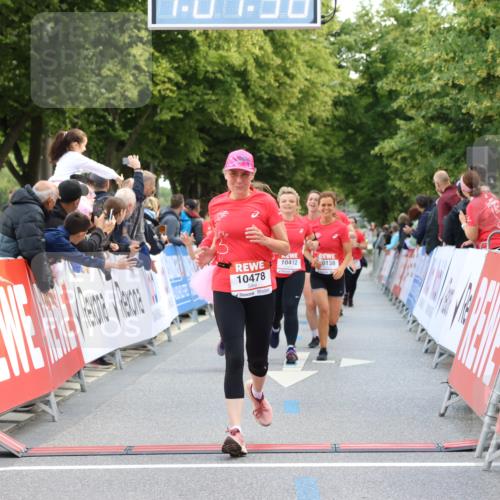 08.06.2024 - REWE Women's Run Strokosch-Dieckow http://msf.ph/oto/6248344 09.06.2024 10:02:07 Ziel 10007, 10102, 10138, 10157, 10191, 10352, 10370, 10412, 10437, 10478, 10549, 10623 meine-sportfotos.de
