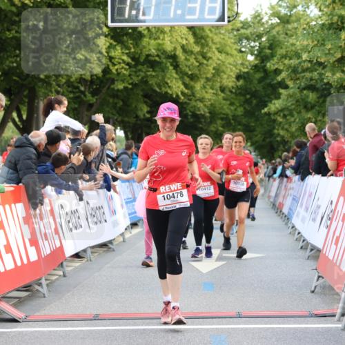 08.06.2024 - REWE Women's Run Strokosch-Dieckow http://msf.ph/oto/6248349 09.06.2024 10:02:08 Ziel 10007, 10102, 10138, 10157, 10191, 10301, 10352, 10370, 10412, 10437, 10478, 10549, 10623 meine-sportfotos.de