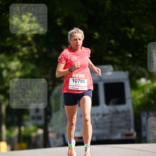 08.06.2024 - REWE Women's Run Dr. Thomas Lammeyer http://msf.ph/oto/6248350 09.06.2024 09:40:45 Laufen 10799 meine-sportfotos.de