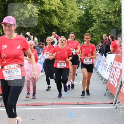 08.06.2024 - REWE Women's Run Strokosch-Dieckow http://msf.ph/oto/6248357 09.06.2024 10:02:09 Ziel 10007, 10102, 10138, 10157, 10191, 10301, 10352, 10370, 10412, 10437, 10478, 10490, 10549, 10589, 10623 meine-sportfotos.de