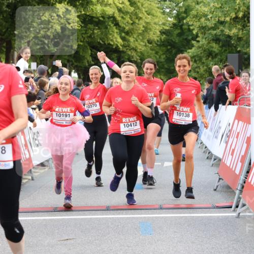 08.06.2024 - REWE Women's Run Strokosch-Dieckow http://msf.ph/oto/6248365 09.06.2024 10:02:10 Ziel 10007, 10102, 10138, 10157, 10191, 10301, 10352, 10370, 10412, 10437, 10478, 10490, 10549, 10589, 10623 meine-sportfotos.de