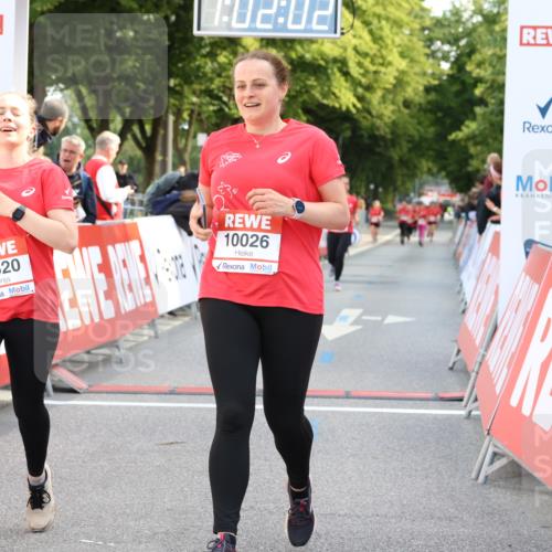 08.06.2024 - REWE Women's Run Strokosch-Dieckow http://msf.ph/oto/6248437 09.06.2024 10:02:31 Ziel 10026, 10307, 10520 meine-sportfotos.de