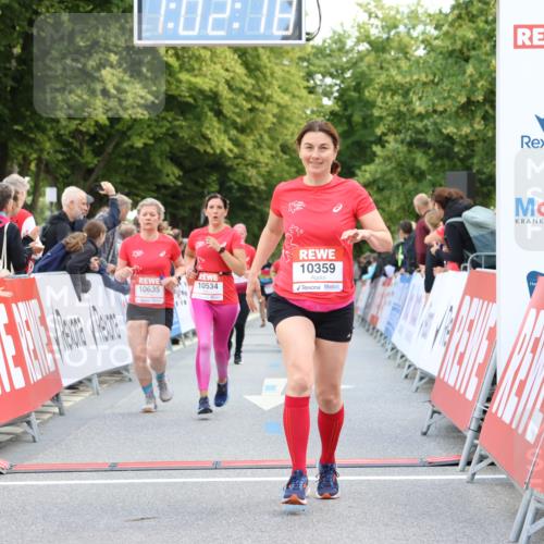 08.06.2024 - REWE Women's Run Strokosch-Dieckow http://msf.ph/oto/6248479 09.06.2024 10:02:47 Ziel 10235, 10359, 10534, 10635, 10650, 10651 meine-sportfotos.de