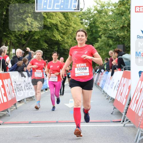 08.06.2024 - REWE Women's Run Strokosch-Dieckow http://msf.ph/oto/6248481 09.06.2024 10:02:47 Ziel 10235, 10359, 10534, 10635, 10650, 10651 meine-sportfotos.de