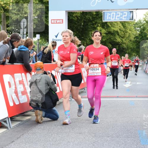 08.06.2024 - REWE Women's Run Strokosch-Dieckow http://msf.ph/oto/6248503 09.06.2024 10:02:50 Ziel 10158, 10235, 10359, 10534, 10635, 10650, 10651 meine-sportfotos.de