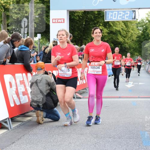 08.06.2024 - REWE Women's Run Strokosch-Dieckow http://msf.ph/oto/6248506 09.06.2024 10:02:50 Ziel 10158, 10235, 10359, 10534, 10635, 10650, 10651 meine-sportfotos.de