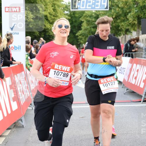 08.06.2024 - REWE Women's Run Strokosch-Dieckow http://msf.ph/oto/6248522 09.06.2024 10:03:04 Ziel 10127, 10390, 10392, 10425, 10677, 10701, 10789 meine-sportfotos.de
