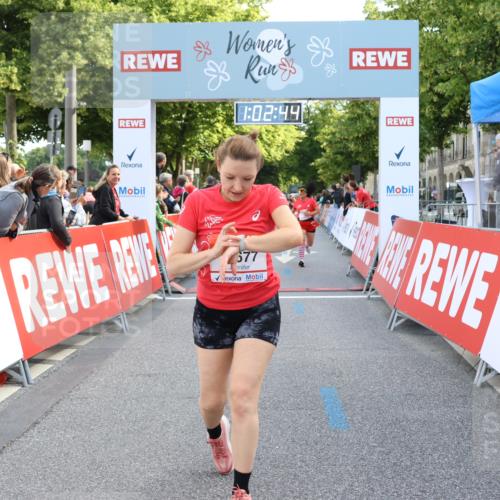 08.06.2024 - REWE Women's Run Strokosch-Dieckow http://msf.ph/oto/6248536 09.06.2024 10:03:14 Ziel 10111, 10259, 10663, 10677 meine-sportfotos.de