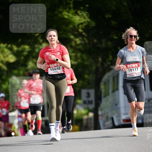 08.06.2024 - REWE Women's Run Dr. Thomas Lammeyer http://msf.ph/oto/6248541 09.06.2024 09:41:15 Laufen 10442, 10117 meine-sportfotos.de