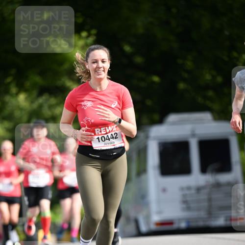 08.06.2024 - REWE Women's Run Dr. Thomas Lammeyer http://msf.ph/oto/6248555 09.06.2024 09:41:16 Laufen 10442 meine-sportfotos.de