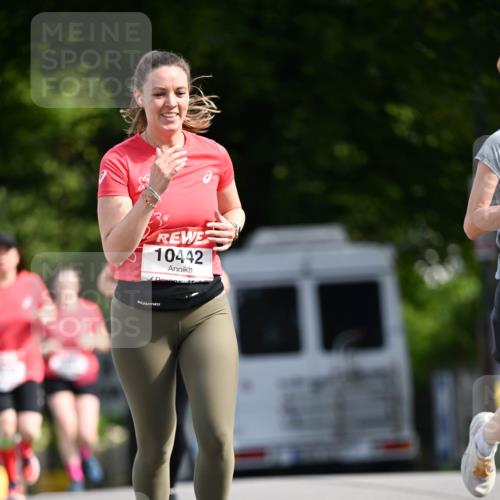 08.06.2024 - REWE Women's Run Dr. Thomas Lammeyer http://msf.ph/oto/6248560 09.06.2024 09:41:16 Laufen 10442 meine-sportfotos.de