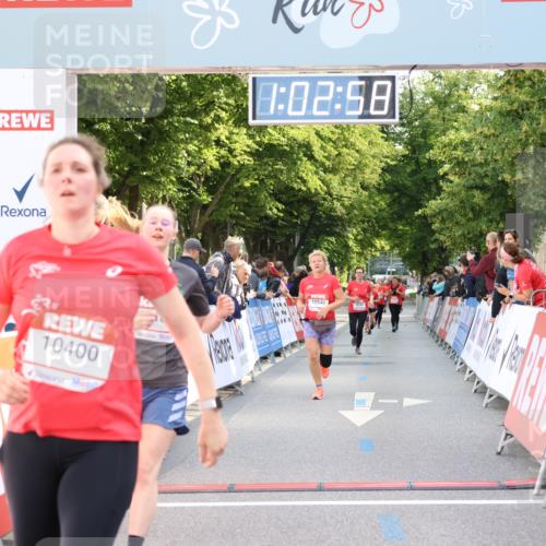 08.06.2024 - REWE Women's Run Strokosch-Dieckow http://msf.ph/oto/6248606 09.06.2024 10:03:27 Ziel 10111, 10168, 10183, 10400, 10540 meine-sportfotos.de