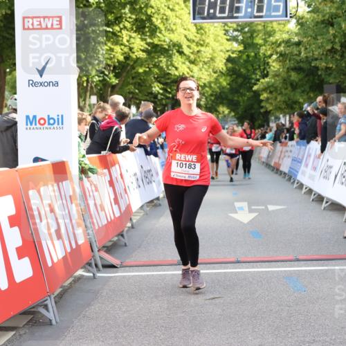 08.06.2024 - REWE Women's Run Strokosch-Dieckow http://msf.ph/oto/6248637 09.06.2024 10:03:34 Ziel 10183, 10426, 10540, 10667, 10702 meine-sportfotos.de