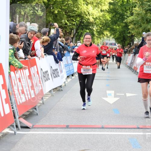 08.06.2024 - REWE Women's Run Strokosch-Dieckow http://msf.ph/oto/6248722 09.06.2024 10:03:55 Ziel 10197, 10230, 10236, 10344 meine-sportfotos.de