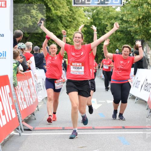 08.06.2024 - REWE Women's Run Strokosch-Dieckow http://msf.ph/oto/6248764 09.06.2024 10:04:07 Ziel 10087, 10097, 10118, 10153, 10154, 10178, 10338, 10364, 10374 meine-sportfotos.de