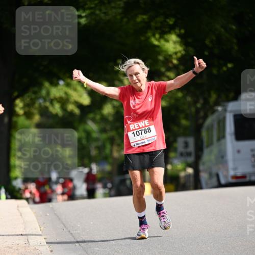 08.06.2024 - REWE Women's Run Dr. Thomas Lammeyer http://msf.ph/oto/6248803 09.06.2024 09:41:48 Laufen 10788 meine-sportfotos.de