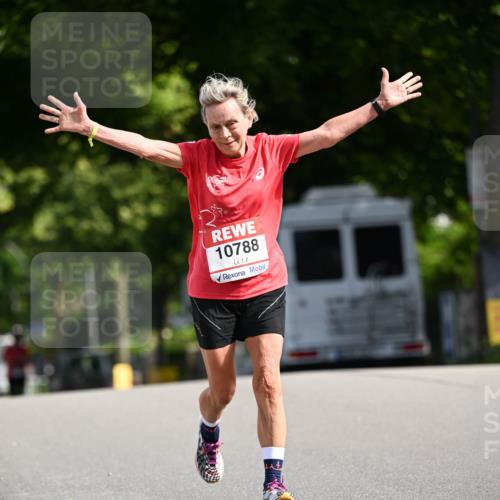 08.06.2024 - REWE Women's Run Dr. Thomas Lammeyer http://msf.ph/oto/6248813 09.06.2024 09:41:49 Laufen 10788, 33 meine-sportfotos.de