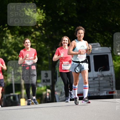 08.06.2024 - REWE Women's Run Dr. Thomas Lammeyer http://msf.ph/oto/6248886 09.06.2024 09:42:10 Laufen 10618, 3, 10562 meine-sportfotos.de