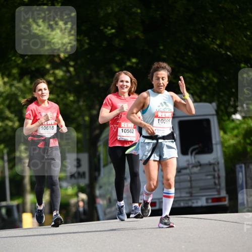 08.06.2024 - REWE Women's Run Dr. Thomas Lammeyer http://msf.ph/oto/6248888 09.06.2024 09:42:10 Laufen 10618, 3, 10562, 10365 meine-sportfotos.de