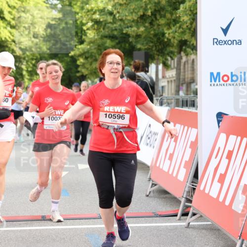 08.06.2024 - REWE Women's Run Strokosch-Dieckow http://msf.ph/oto/6248895 09.06.2024 10:04:40 Ziel 10037, 10188, 10560, 10570, 10596, 10696, 10707, 10721, 10742 meine-sportfotos.de