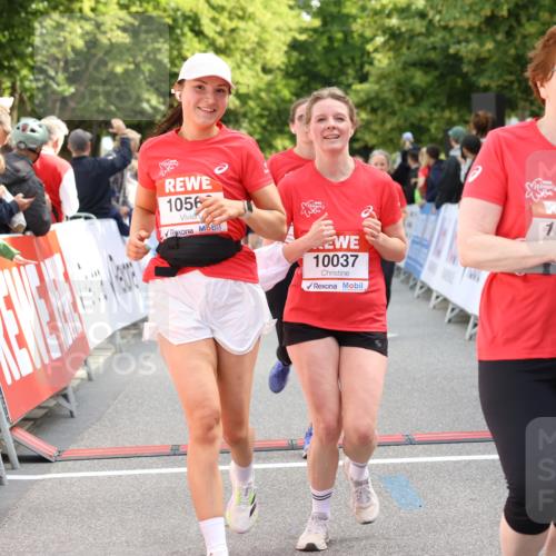 08.06.2024 - REWE Women's Run Strokosch-Dieckow http://msf.ph/oto/6248901 09.06.2024 10:04:41 Ziel 10037, 10188, 10560, 10570, 10596, 10696, 10707, 10721, 10742 meine-sportfotos.de