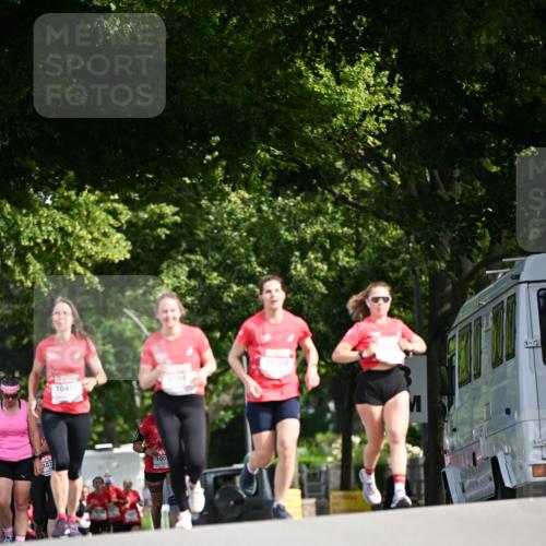 08.06.2024 - REWE Women's Run Dr. Thomas Lammeyer http://msf.ph/oto/6248942 09.06.2024 09:42:16 Laufen 10455, 100, 1059, 10128 meine-sportfotos.de